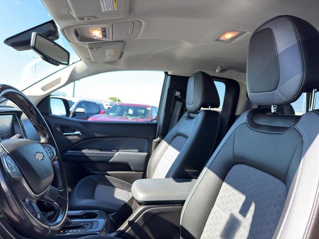 Photo of 2016 Black Chevrolet Colorado