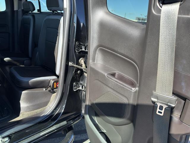 Photo of 2016 Black Chevrolet Colorado
