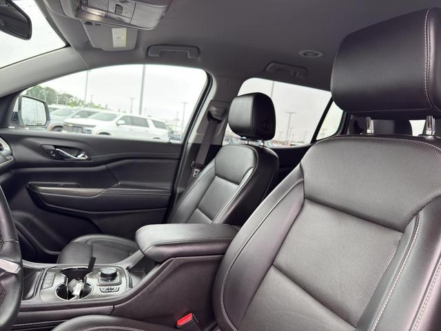 Photo of 2023 Summit White GMC Acadia