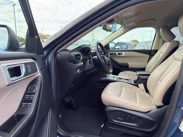 Photo of 2020 Blue Metallic Ford Explorer