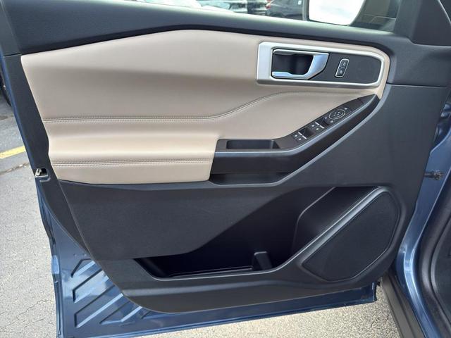 Photo of 2020 Blue Metallic Ford Explorer