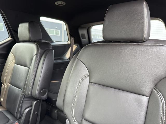 Photo of 2023 Mosaic Black Metallic Chevrolet Traverse