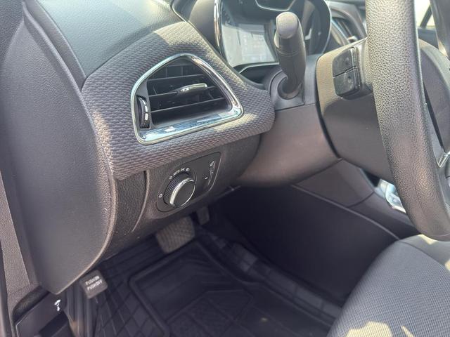 Photo of 2017 Summit White Chevrolet Cruze