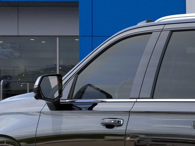 Photo of 2025 Black Chevrolet Suburban