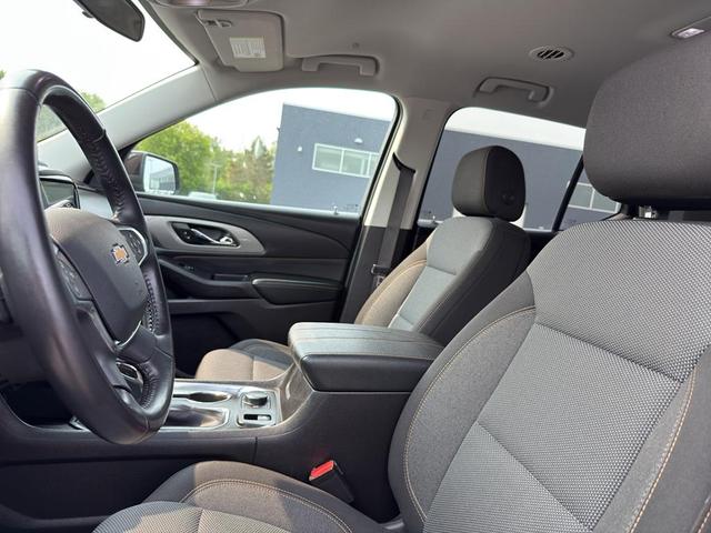 Photo of 2021 Black Cherry Metallic Chevrolet Traverse
