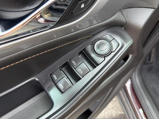 Photo of 2021 Black Cherry Metallic Chevrolet Traverse