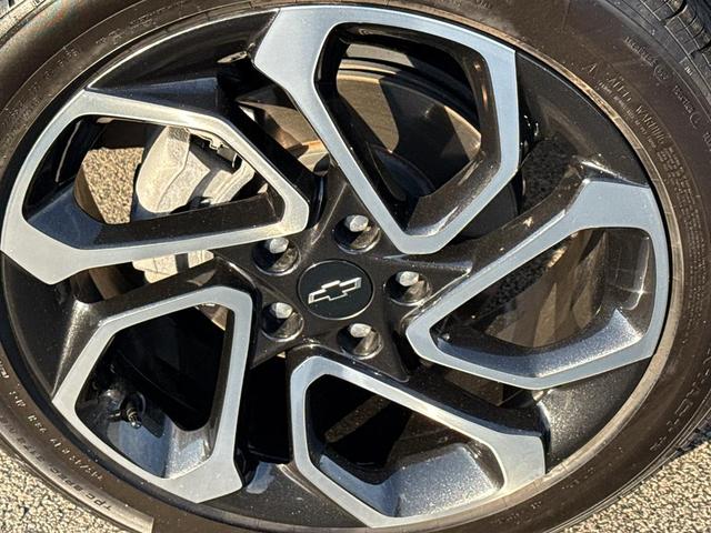 Photo of 2025 Mosaic Black Metallic Chevrolet Trax