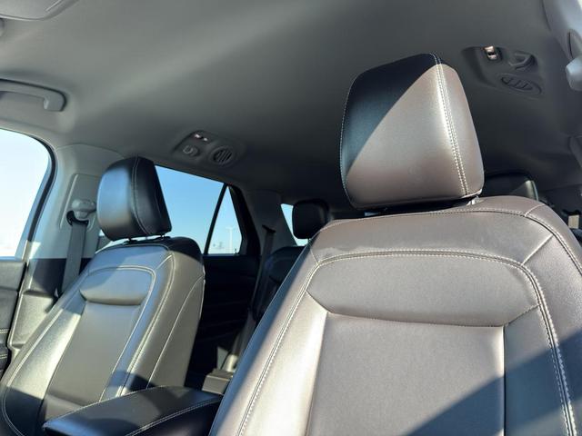 Photo of 2023 Iconic Silver Metallic Ford Explorer