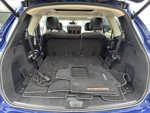 Photo of 2020 Caspian Blue Nissan Pathfinder
