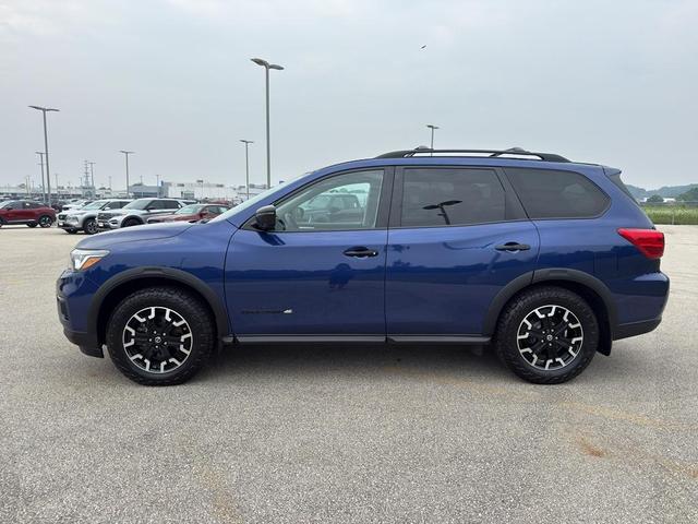 Photo of 2020 Caspian Blue Nissan Pathfinder