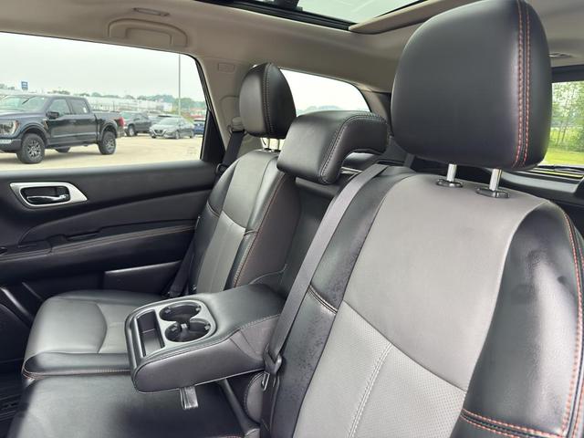 Photo of 2020 Caspian Blue Nissan Pathfinder