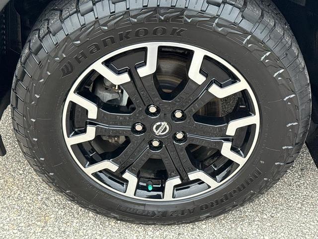 Photo of 2020 Caspian Blue Nissan Pathfinder