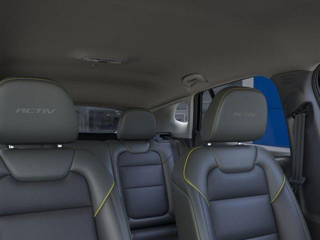 Photo of 2025 Summit White Chevrolet Trax