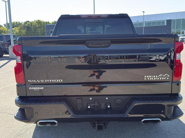 Photo of 2023 Black Chevrolet Silverado 1500