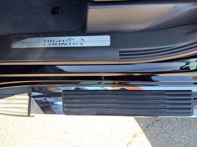 Photo of 2023 Black Chevrolet Silverado 1500