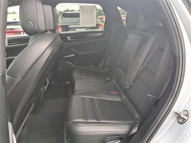 Photo of 2019 Rhodium Silver Porsche Cayenne