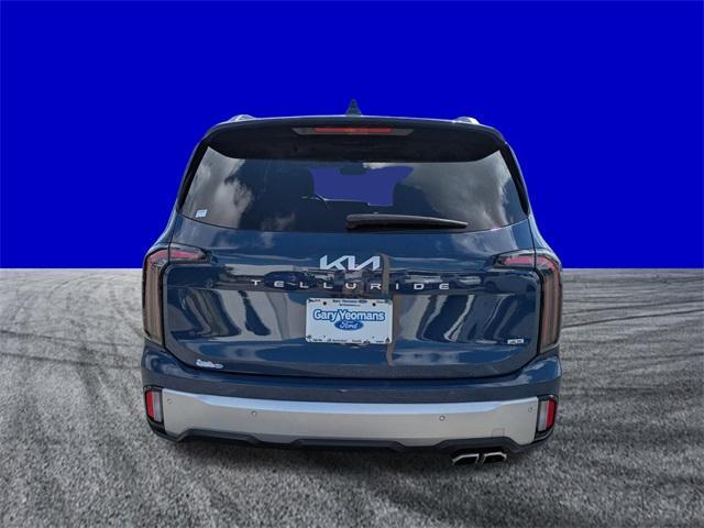 Photo of 2023 Midnight Black Kia Telluride