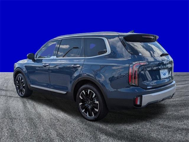 Photo of 2023 Midnight Black Kia Telluride