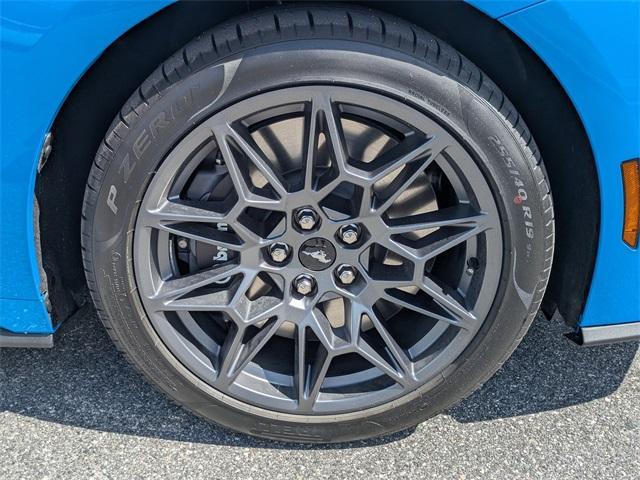 Photo of 2025 Blue Ford Mustang