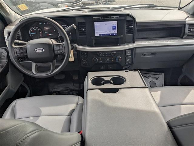 Photo of 2023 Oxford White Ford F-350