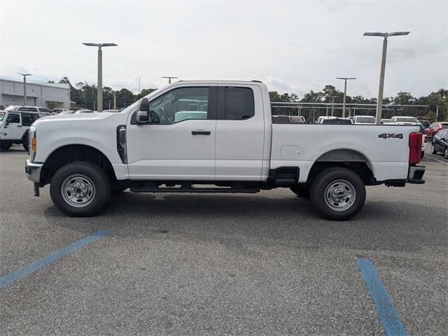 Photo of 2023 Oxford White Ford F-350