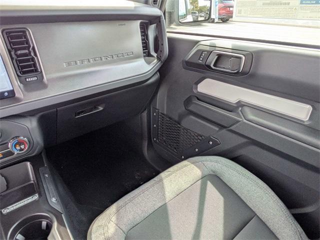 Photo of 2025 Oxford White Ford Bronco