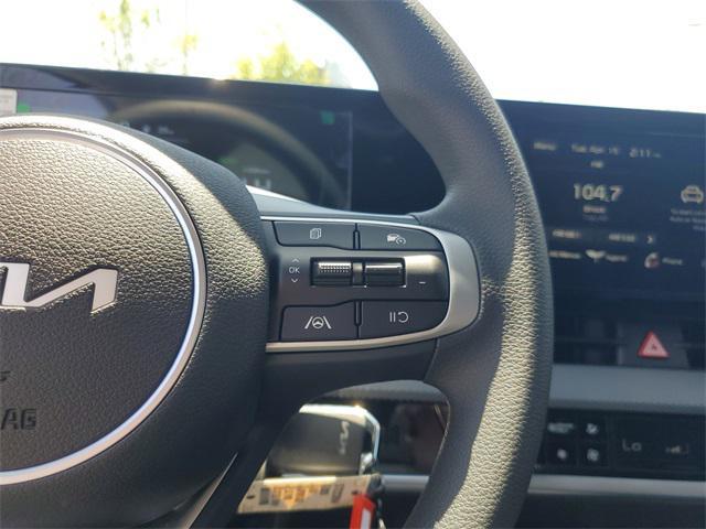 Photo of 2025 Steel Gray Kia Sportage Hybrid