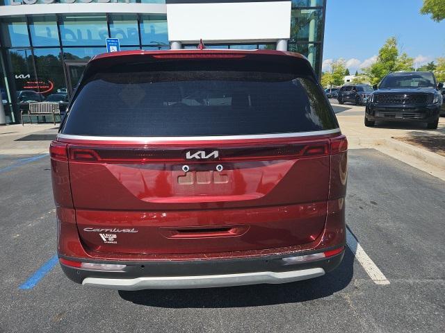 Photo of 2022 Flare Red Kia Carnival