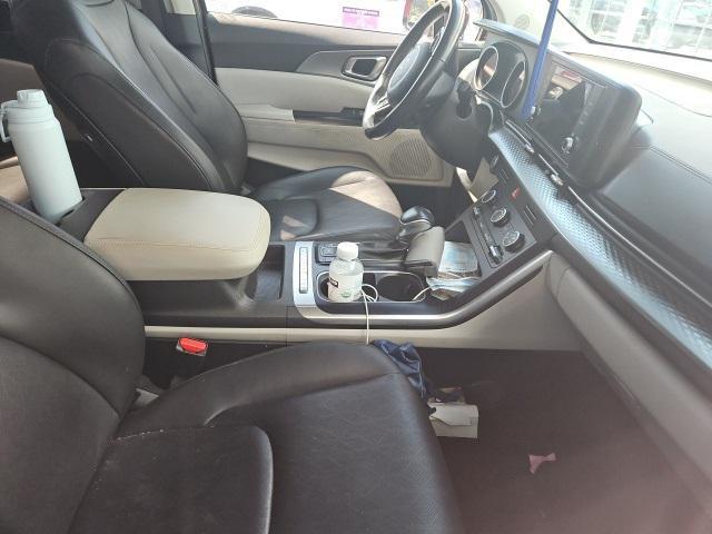 Photo of 2022 Flare Red Kia Carnival