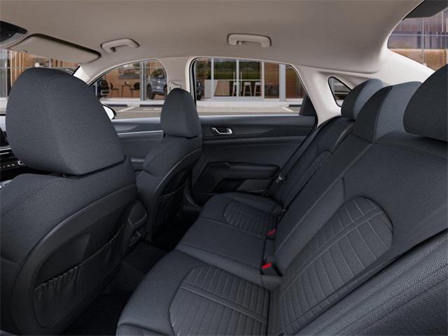 Photo of 2025 Snow White Pearl Kia K5