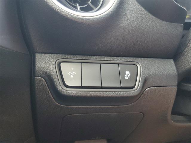 Photo of 2022 Snow White Pearl Kia Forte