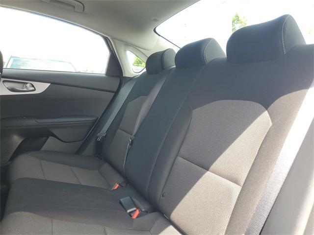 Photo of 2022 Snow White Pearl Kia Forte