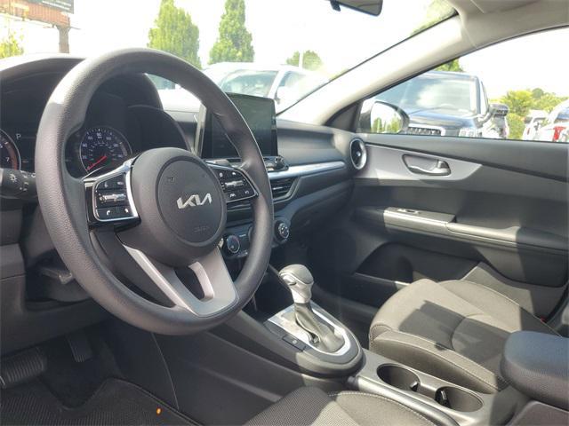 Photo of 2022 Snow White Pearl Kia Forte