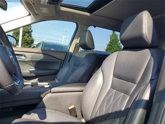 Photo of 2023 Boulder Gray Pearl Nissan Rogue