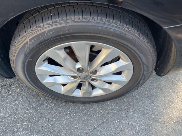 Photo of 2018 Aurora Black Kia Sedona