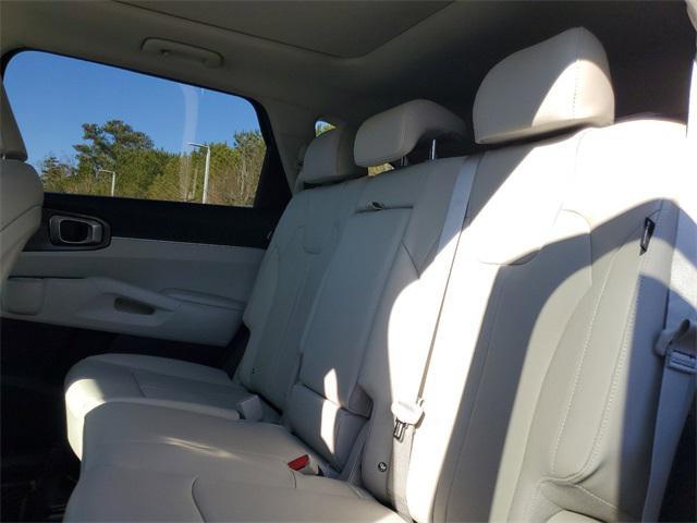 Photo of 2025 Midnight Lake Blue Kia Sorento