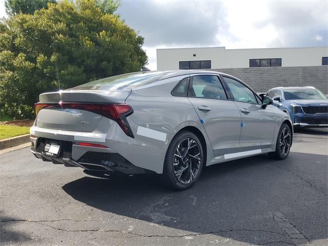 Photo of 2025 Wolf Gray Kia K5