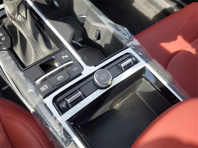 Photo of 2025 Wolf Gray Kia K5