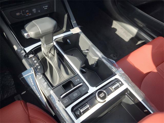 Photo of 2025 Wolf Gray Kia K5
