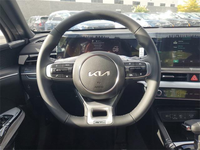 Photo of 2025 Wolf Gray Kia K5