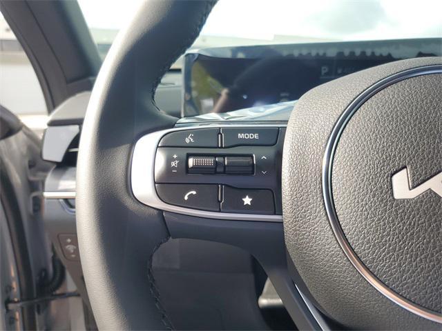 Photo of 2025 Wolf Gray Kia K5