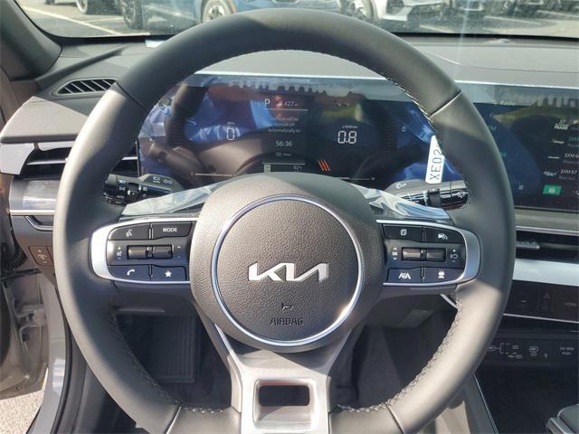 Photo of 2025 Wolf Gray Kia K5
