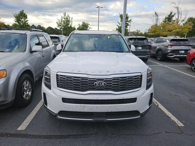 Photo of 2021 Glacial White Pearl Kia Telluride