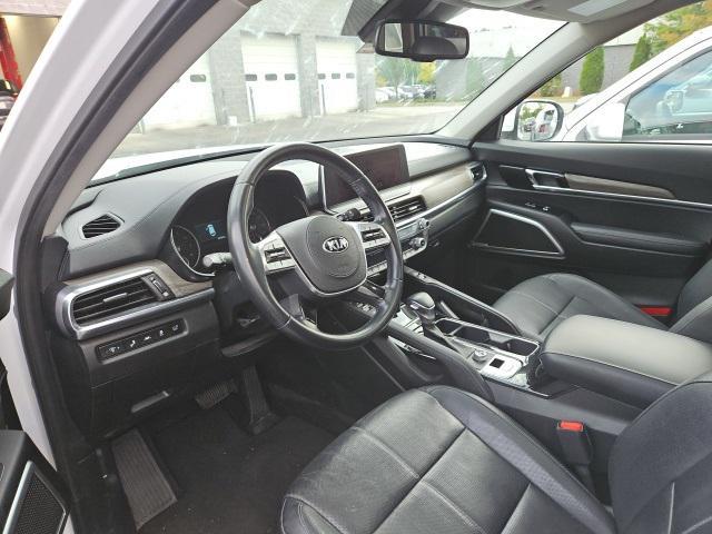 Photo of 2021 Glacial White Pearl Kia Telluride