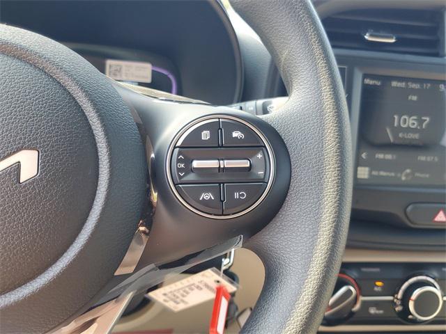 Photo of 2025 Snow White Pearl Kia Soul