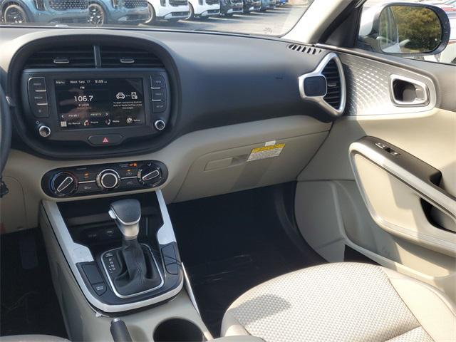 Photo of 2025 Snow White Pearl Kia Soul