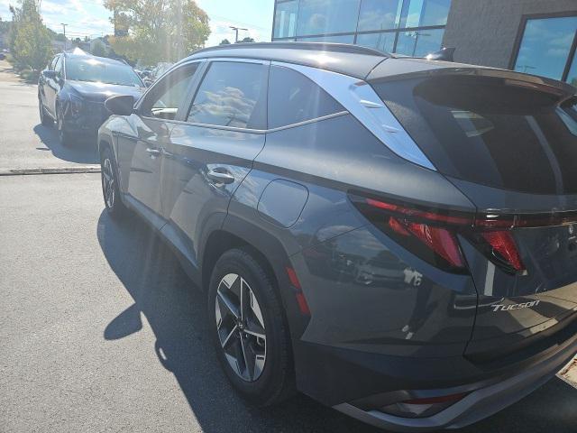 Photo of 2025 Hampton Gray Hyundai TUCSON