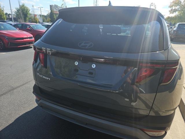 Photo of 2025 Hampton Gray Hyundai TUCSON