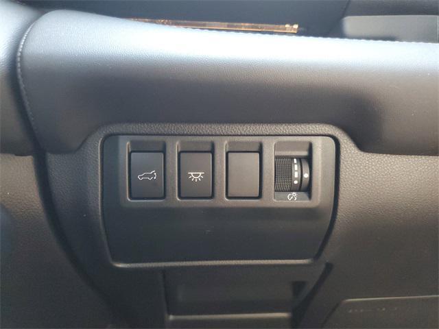 Photo of 2024 Ice Silver Metallic Subaru Ascent