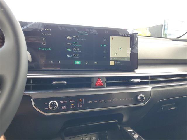 Photo of 2025 Steel Gray Kia Sorento Hybrid